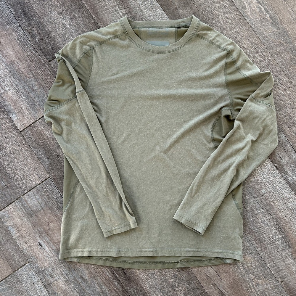 5.11 Tactical Green Long Sleeve Base Layer Shirt Men's M Activewear Athletic